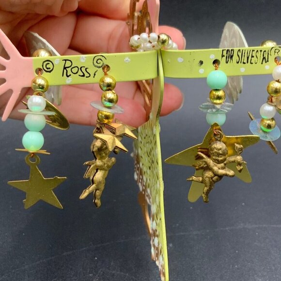 Vintage Signed Karen Rossi for Silvestri Angel in Flight w/Cherubs Ornament - Picture 9 of 9